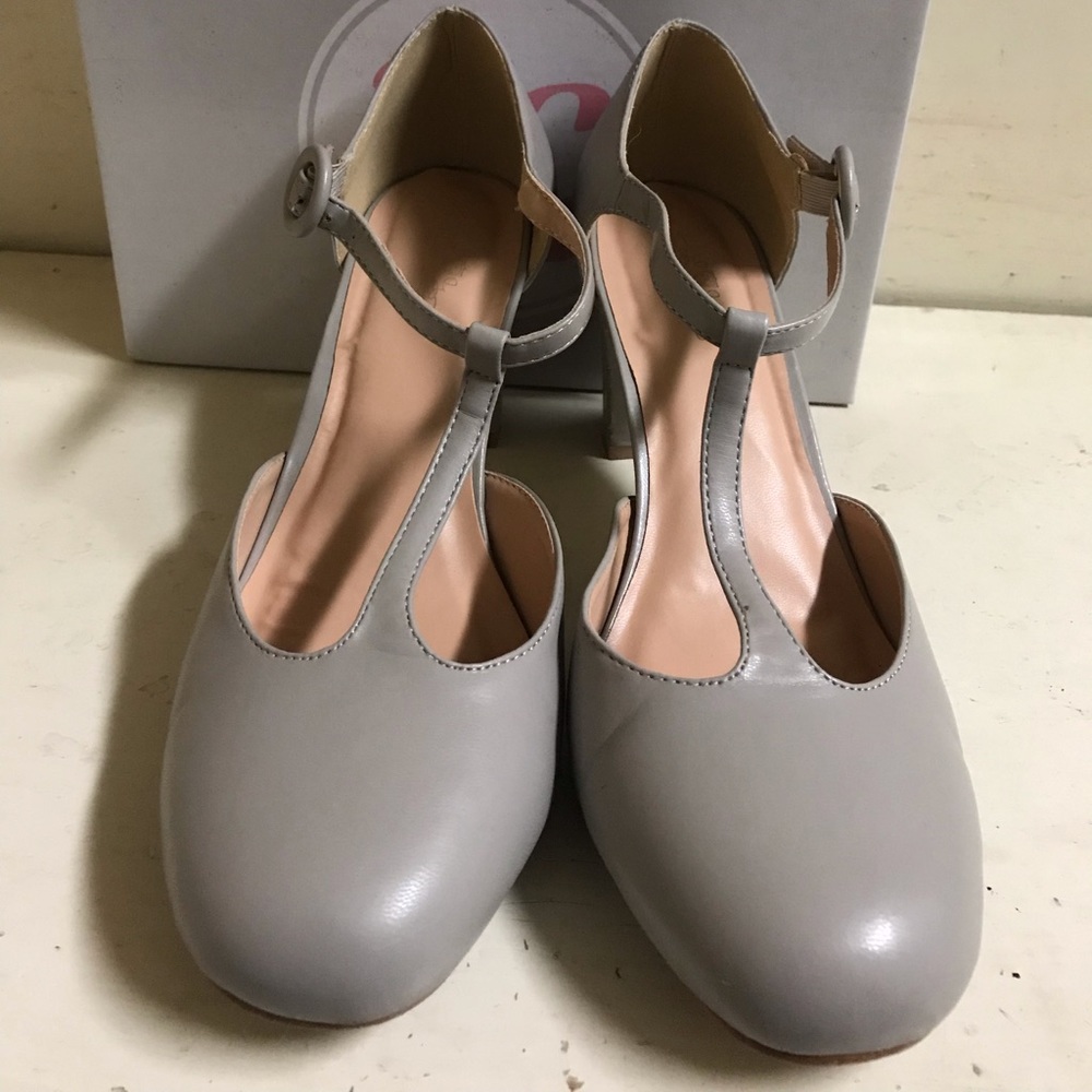 Dress shoes